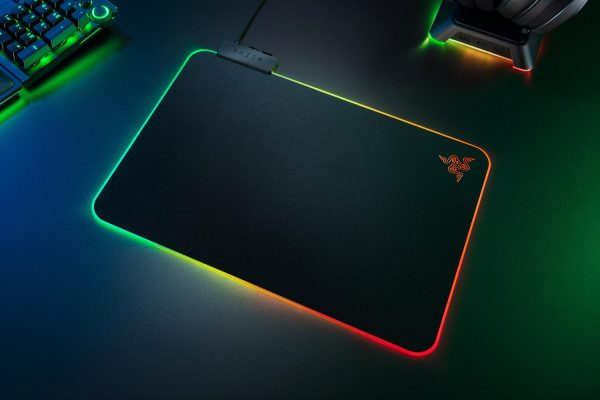 Mousepad Razer Firefly V2 Hard Surface, RGB, standard - RealShopIT.Ro